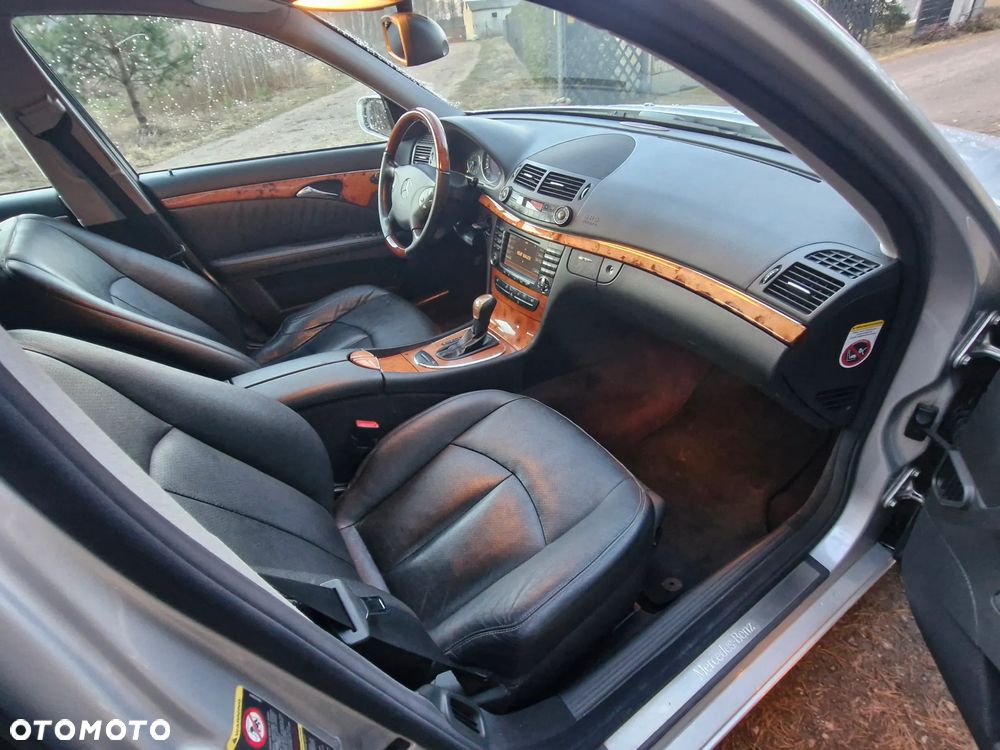 Mercedes-Benz Klasa E 280 4Matic Automatik Elegance - 17