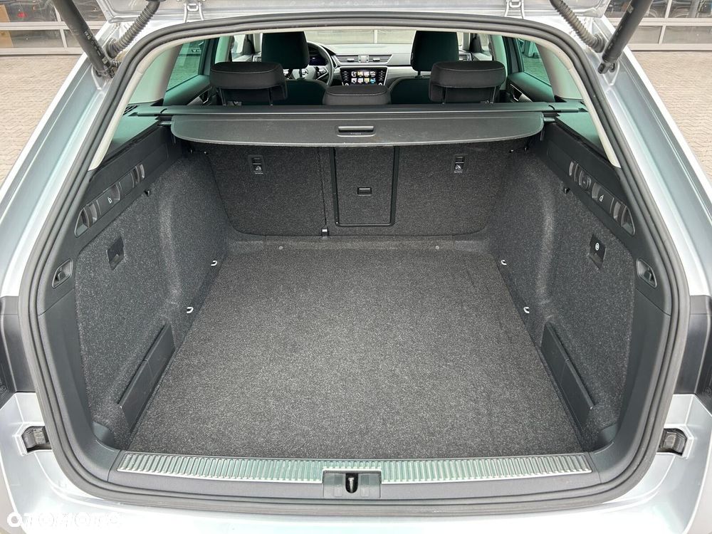 Skoda Superb 2.0 TSI Style DSG - 10