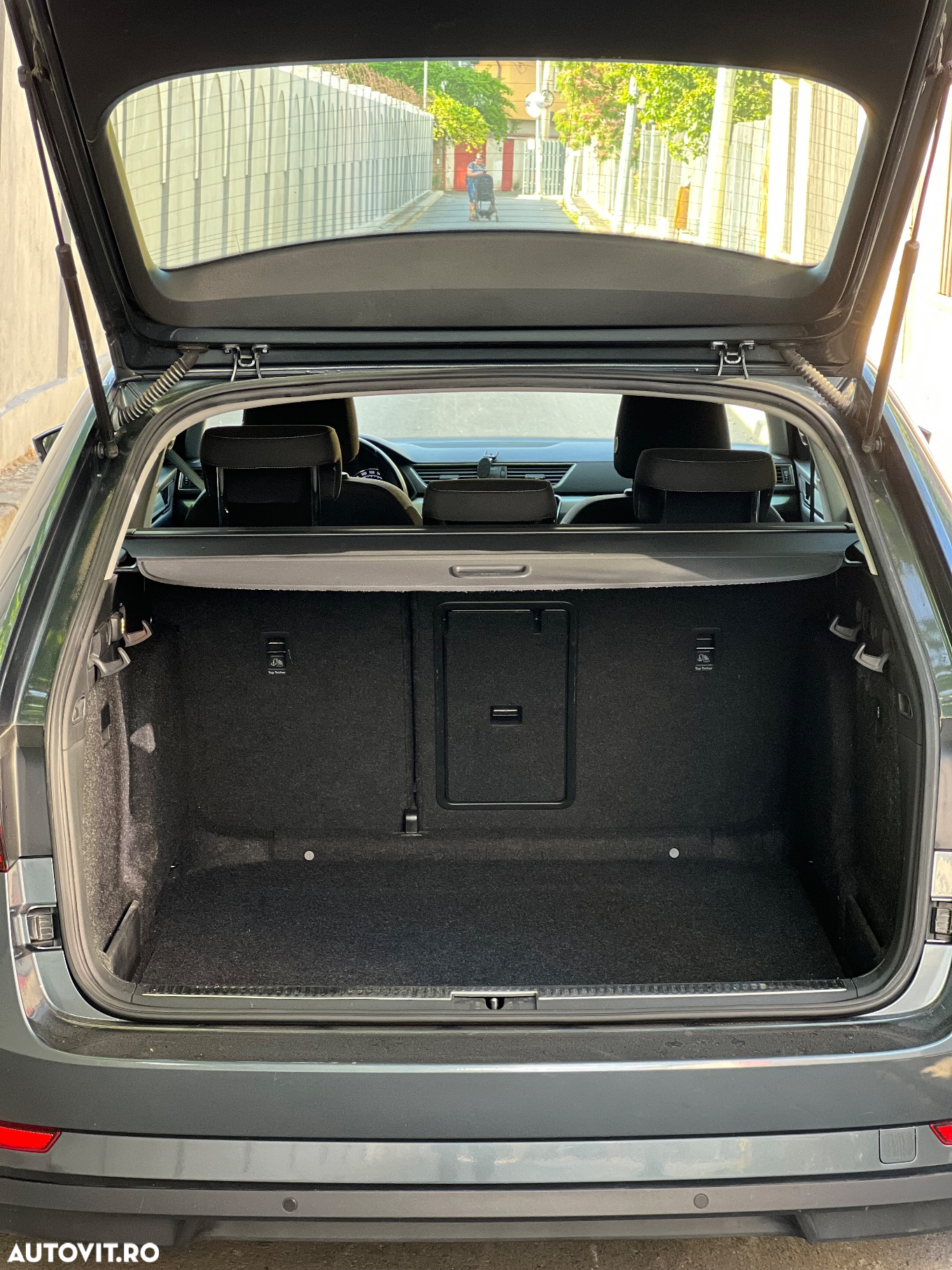 Skoda Superb Combi 2.0 TDI DSG Style - 7