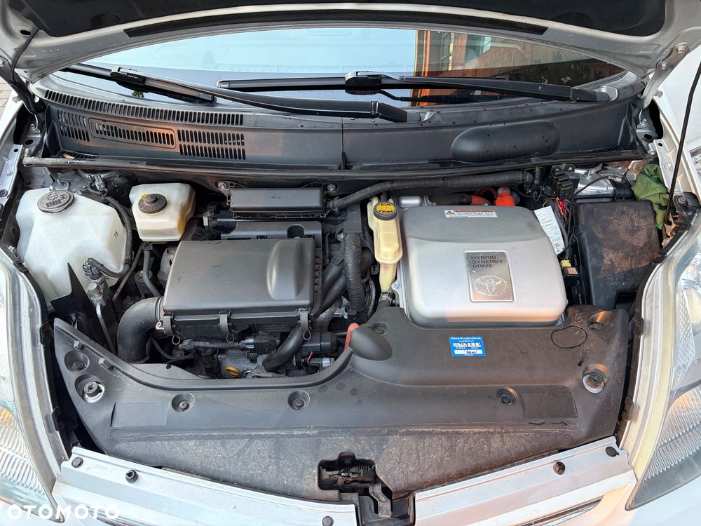 Toyota Prius (Hybrid) Sol - 27