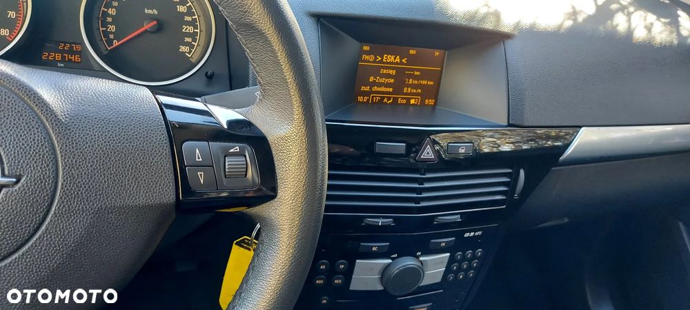 Opel Astra 1.8 Edition Plus - 33