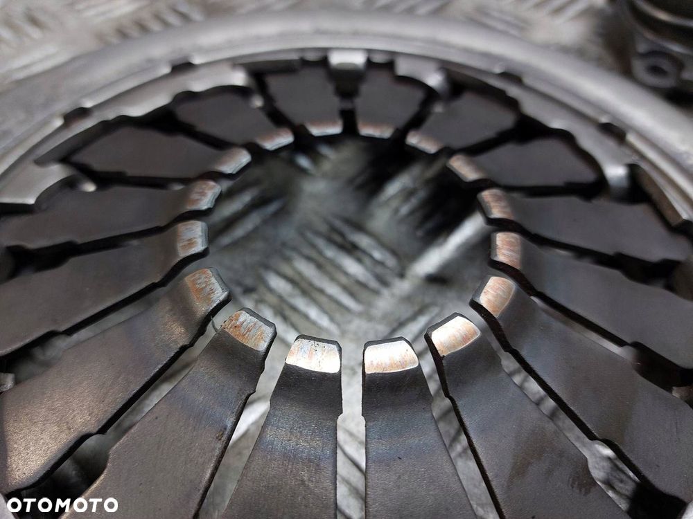 KOŁO DWUMASOWE + TARCZA + DOCISK + ŁOŻYSKO MERIVA A 1.3 CDTI 24422061 - 3