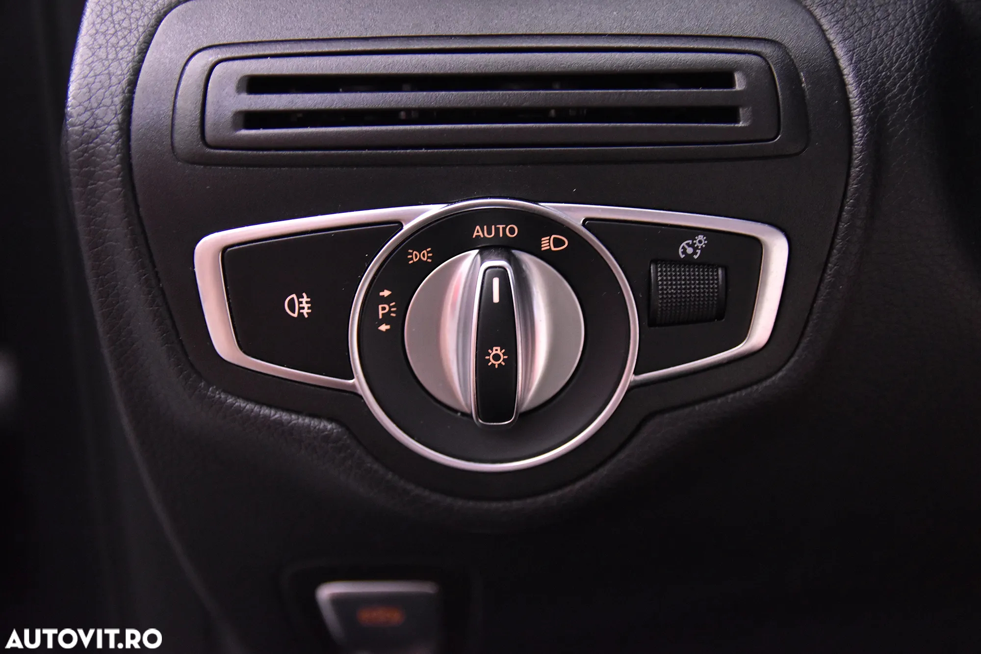 Mercedes-Benz GLC 300 d 4Matic 9G-TRONIC AMG Line - 15