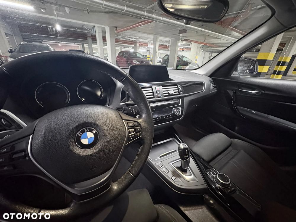 BMW Seria 1 120i GPF Sport Line - 12