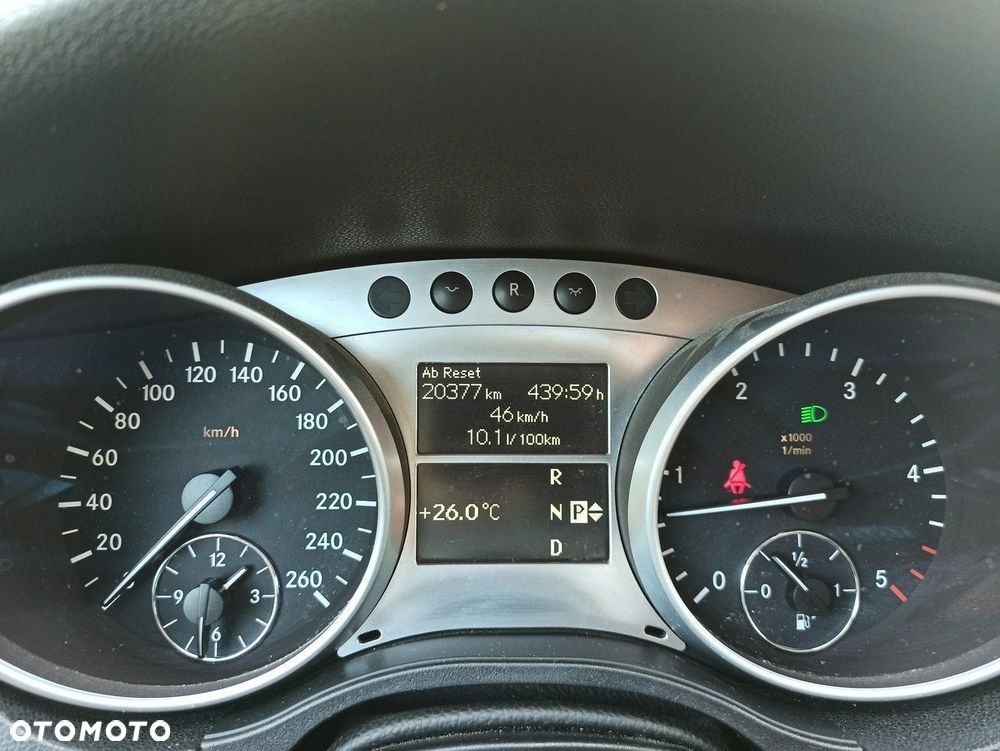 Mercedes-Benz ML - 15