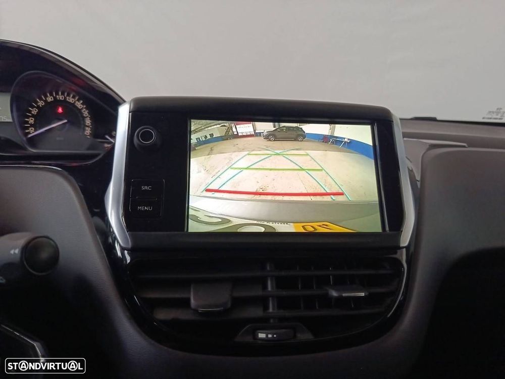 Peugeot 208 1.5 BlueHDi Signature - 24