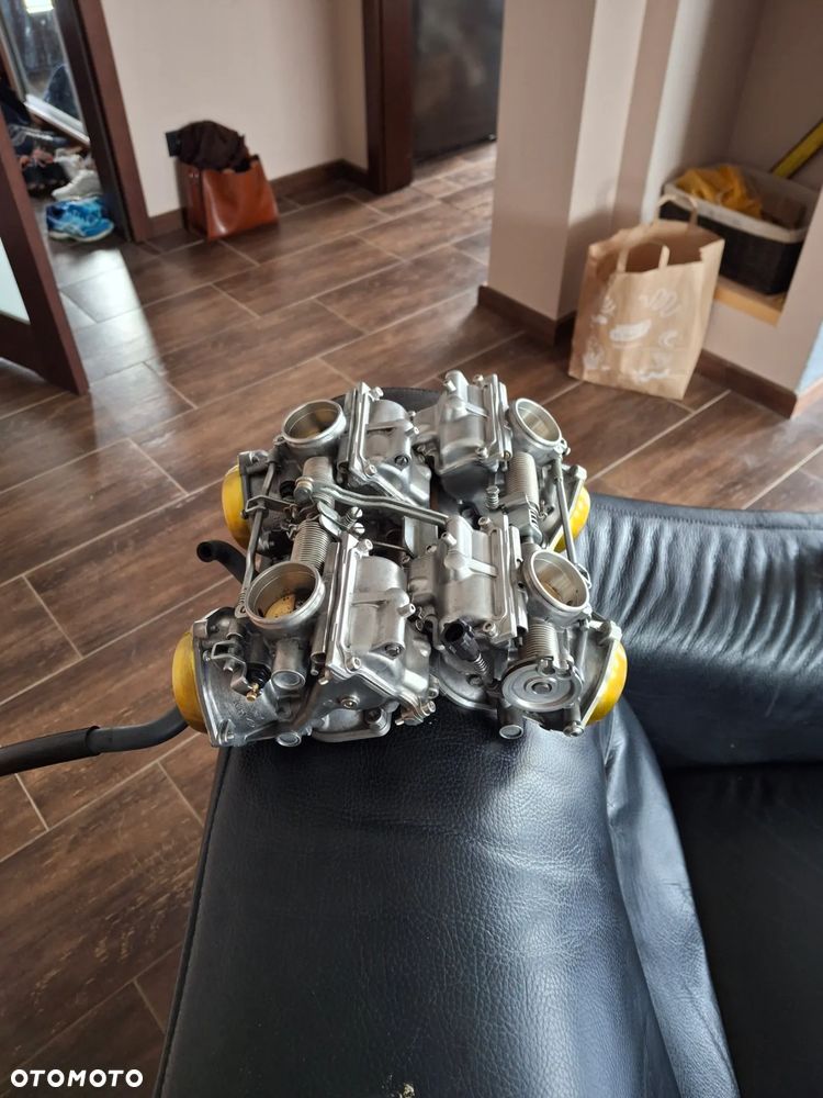 Honda VFR - 10