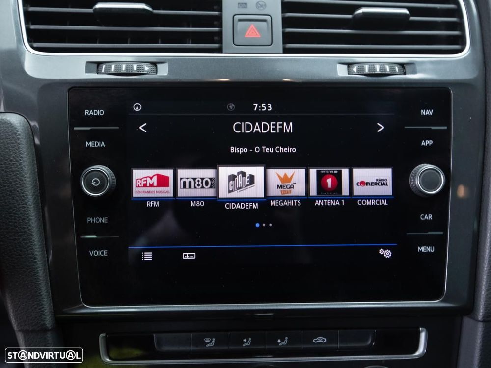 VW Golf Variant 2.0 TDi R-Line DSG - 21
