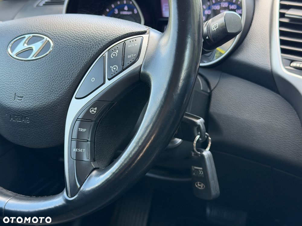 Hyundai i30 Kombi 1.6 GDi DCT Premium - 25