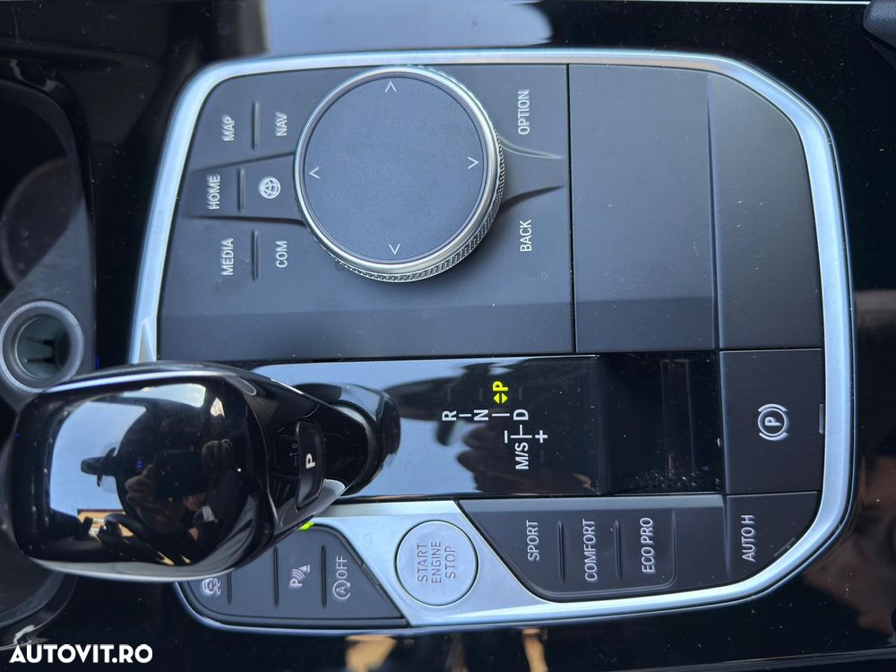 BMW Seria 2 220i Aut. M Sport - 11