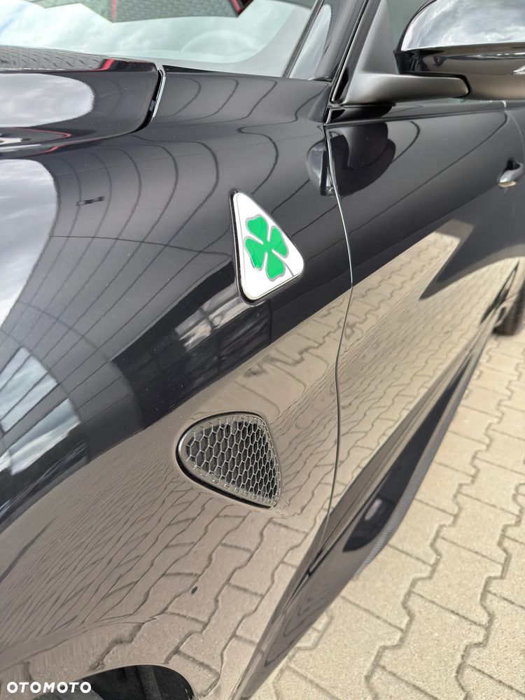 Alfa Romeo Giulia - 16