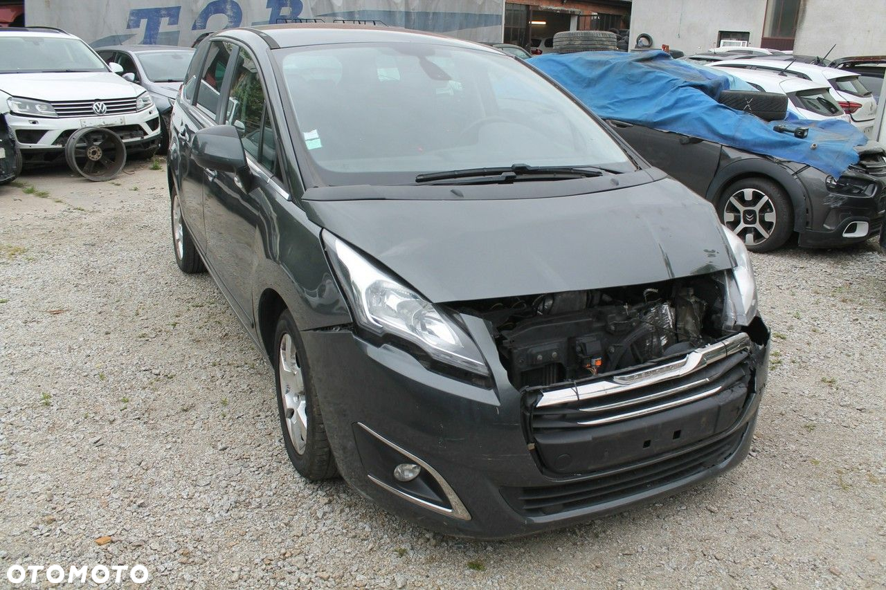 Peugeot 5008 - 3