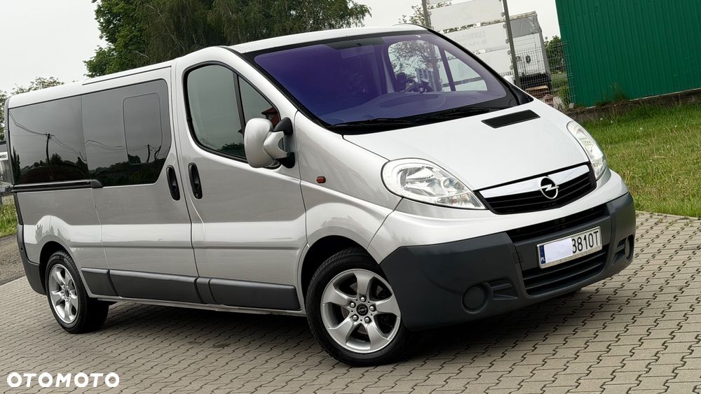 Opel Vivaro - 1