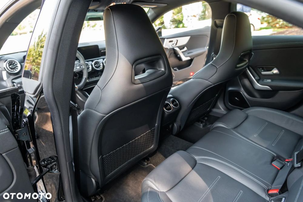 Mercedes-Benz CLA - 25