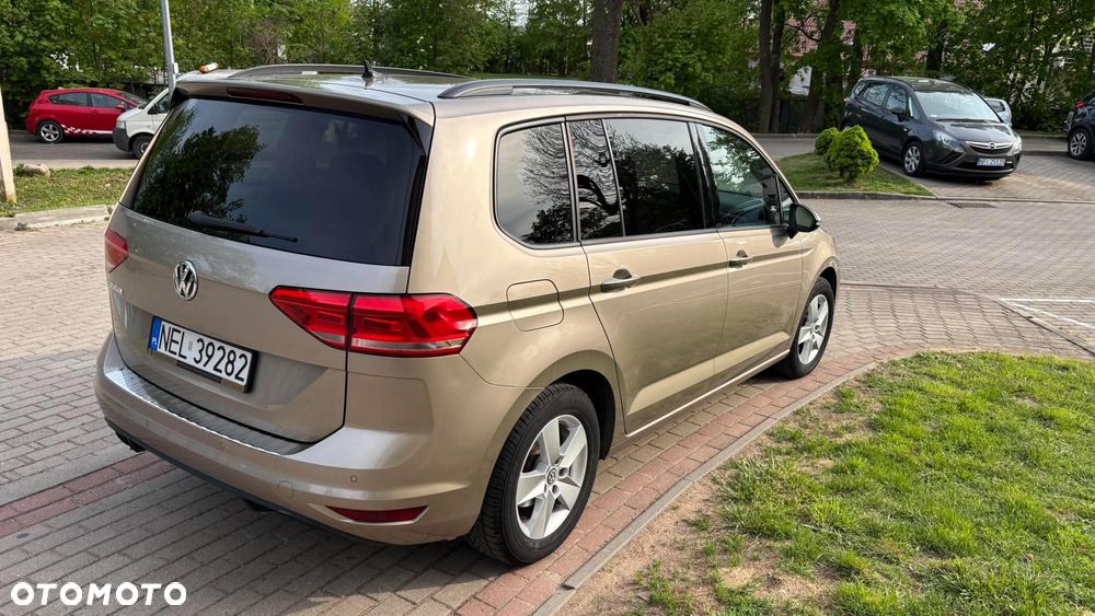 Volkswagen Touran 2.0 TDI BMT Comfortline - 4