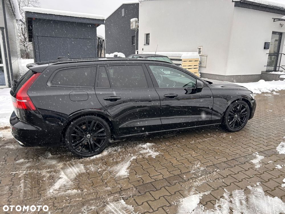 Volvo V60 D4 R-Design - 2