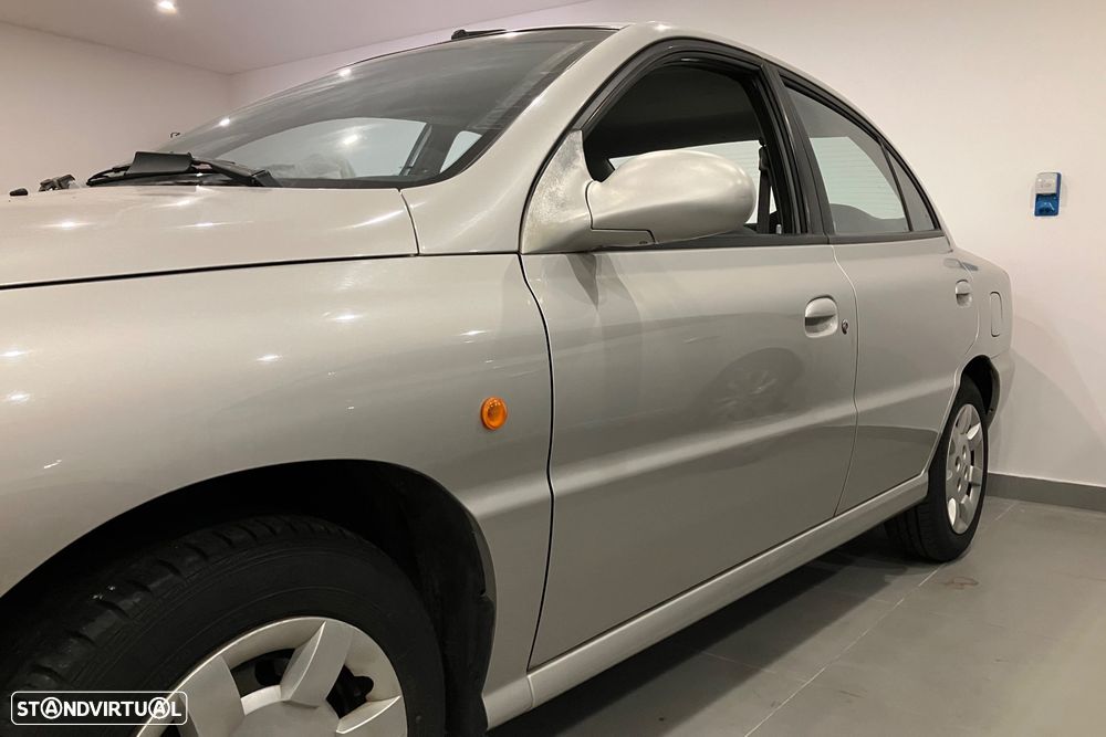 Kia Rio Sedan 1.3 LS - 10