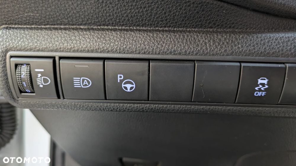 Toyota Corolla 1.8 Hybrid GPF Comfort - 13