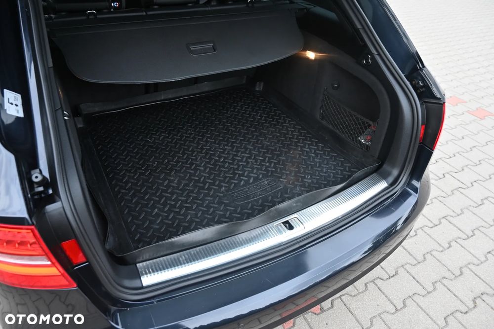 Audi A4 Avant 2.0 TDI DPF clean diesel quattro S line Sportpaket - 38