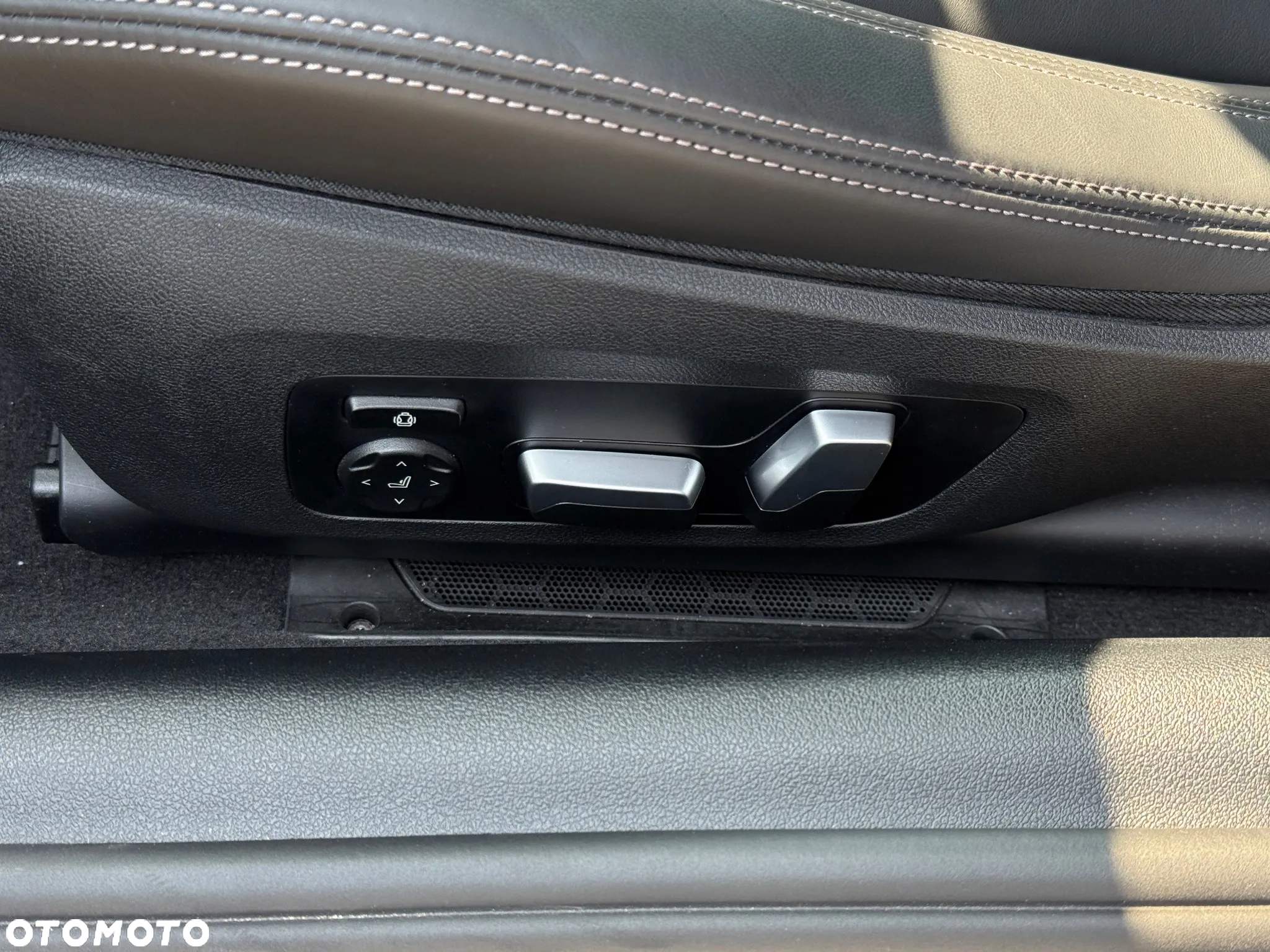 BMW Seria 8 840i xDrive - 18