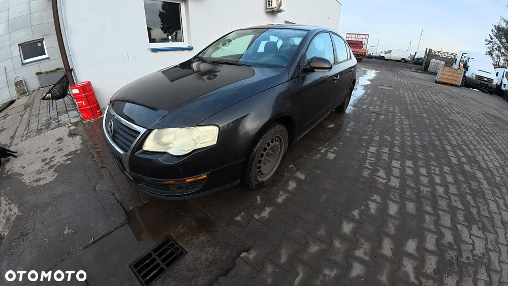 Wszystkie Części do Volkswagen Passat B6 2.0 TDI BMP 140KM Kolor LC8Z- Części Stacja demontażu Przystajń - 3