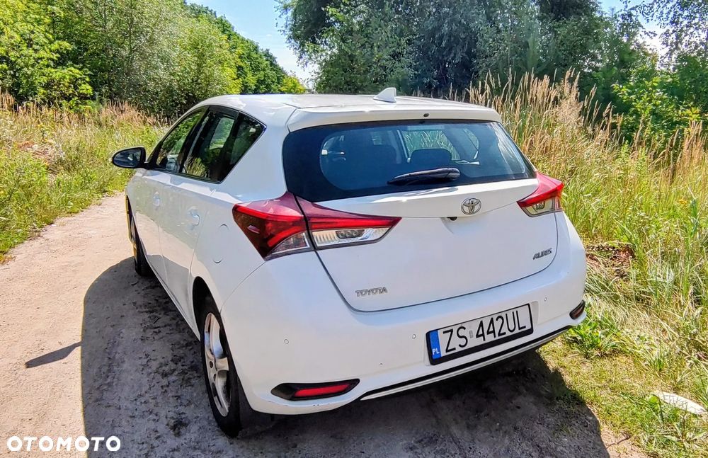 Toyota Auris 1.33 VVT-i Premium - 4