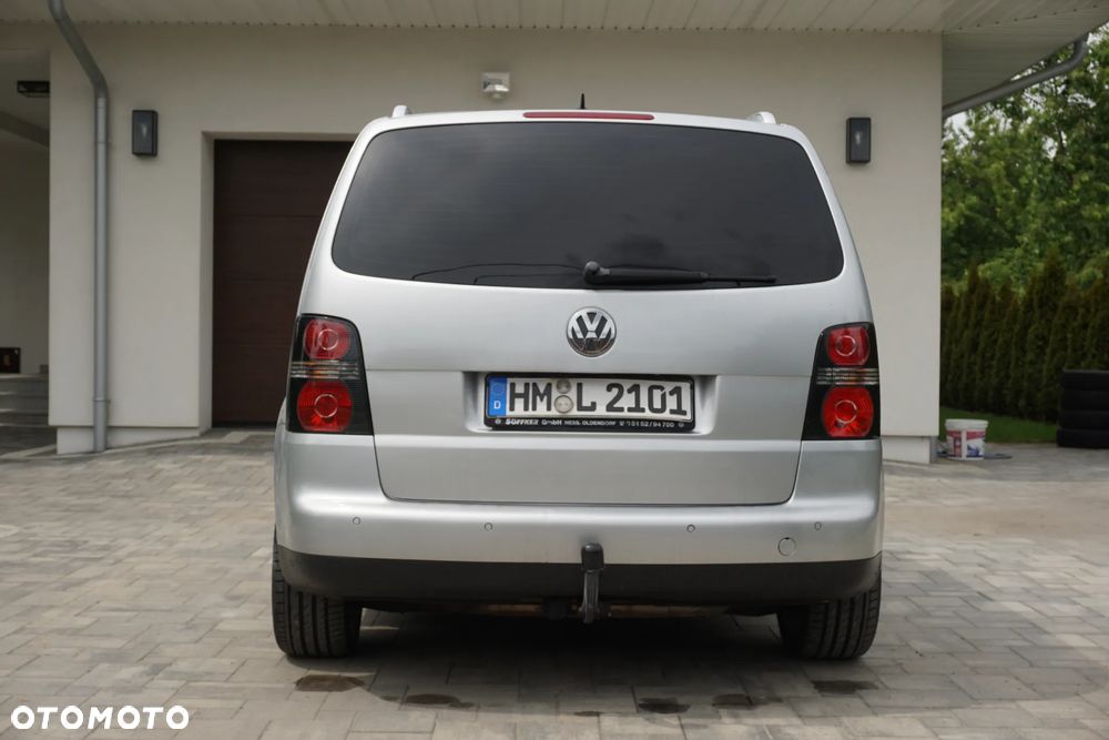 Volkswagen Touran 2.0 TDI Highline - 7