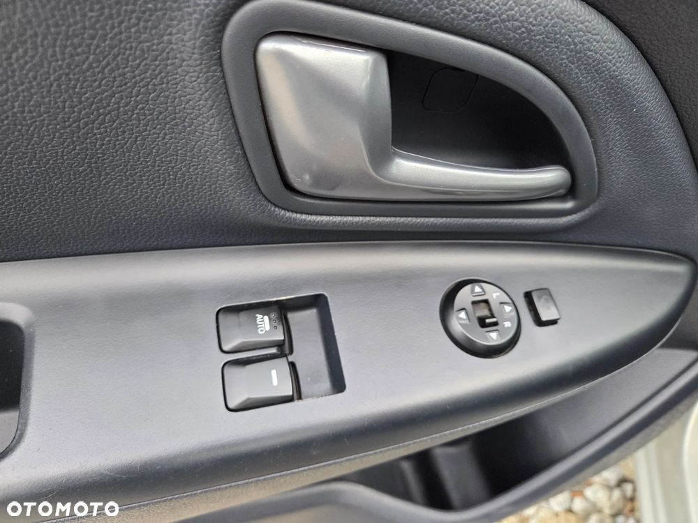 Kia Rio 1.2 Dream Team Edition - 15