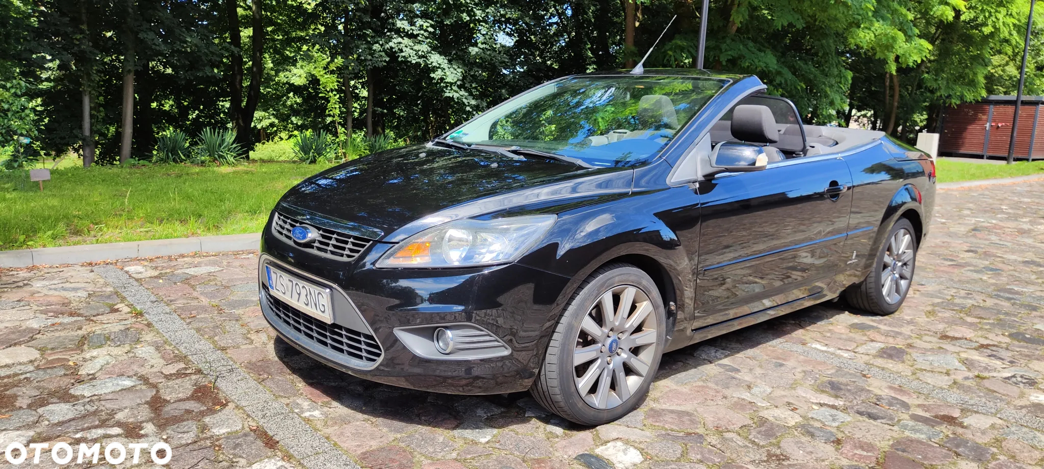 Ford Focus Coupe-Cabriolet 2.0 16V Trend - 11