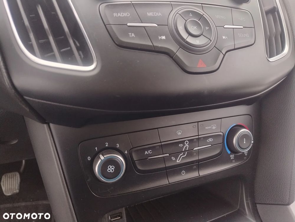 Ford Focus 1.6 Edition - 15