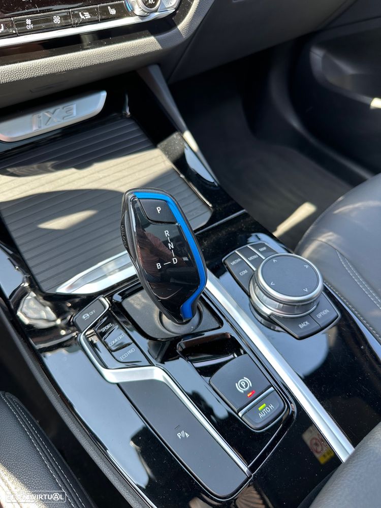 BMW iX3 Inspiring - 23