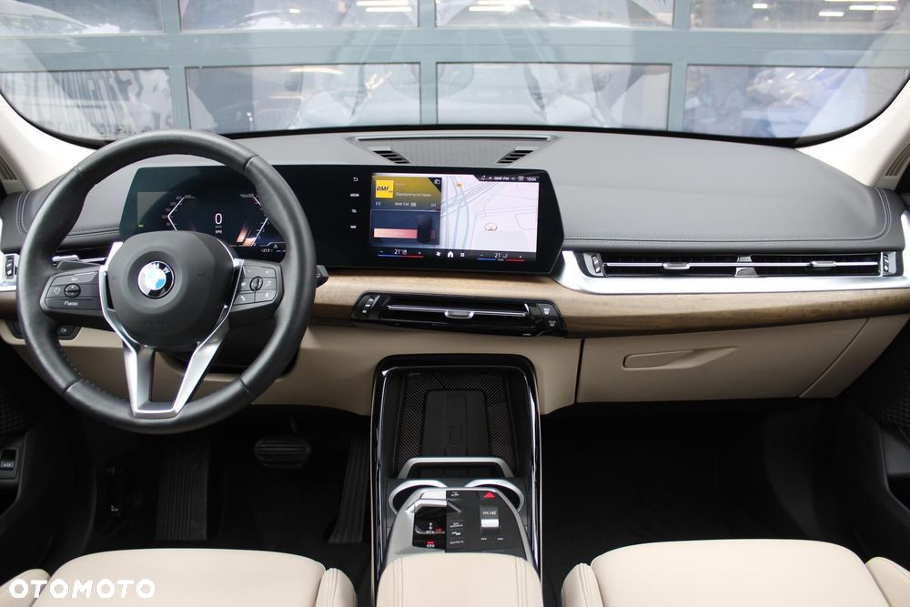 BMW X1 sDrive18i xLine - 6