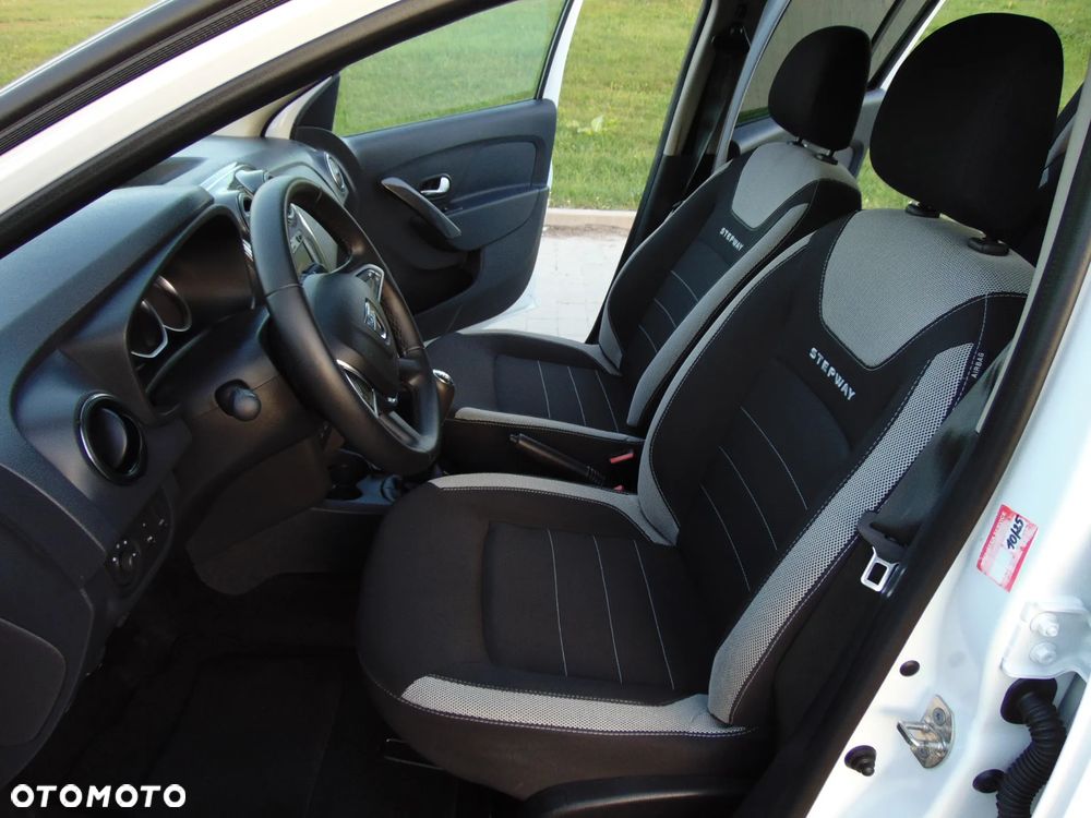 Dacia Sandero Stepway TCe 100 Prestige - 9