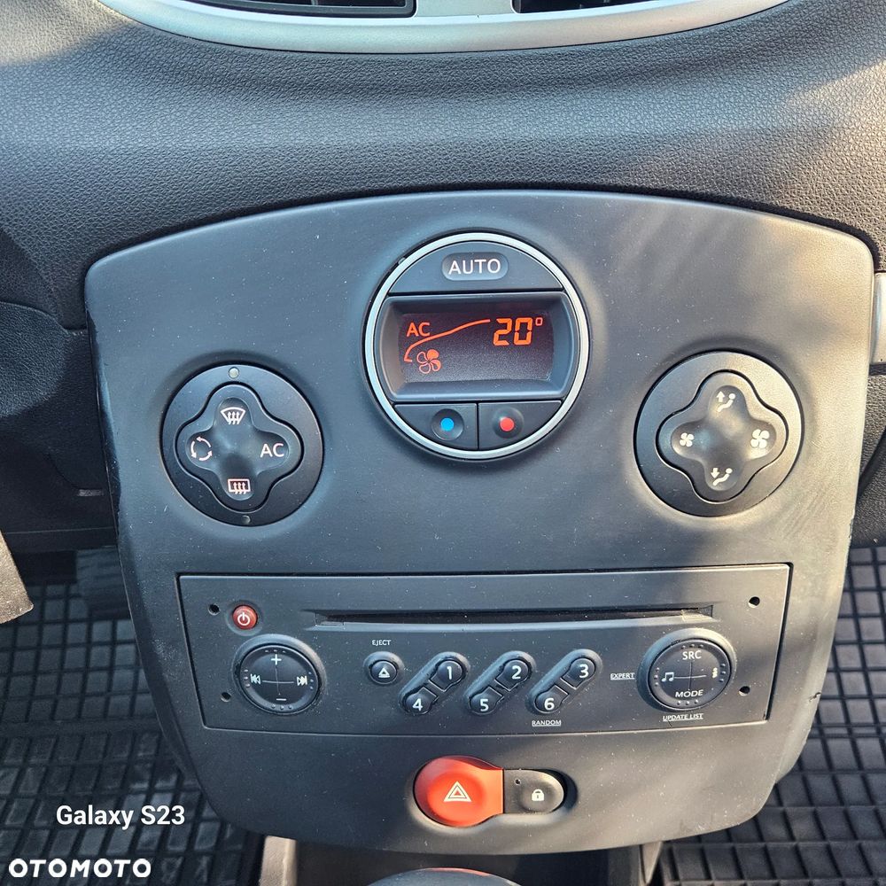 Renault Clio 1.6 Confort Privilege - 22