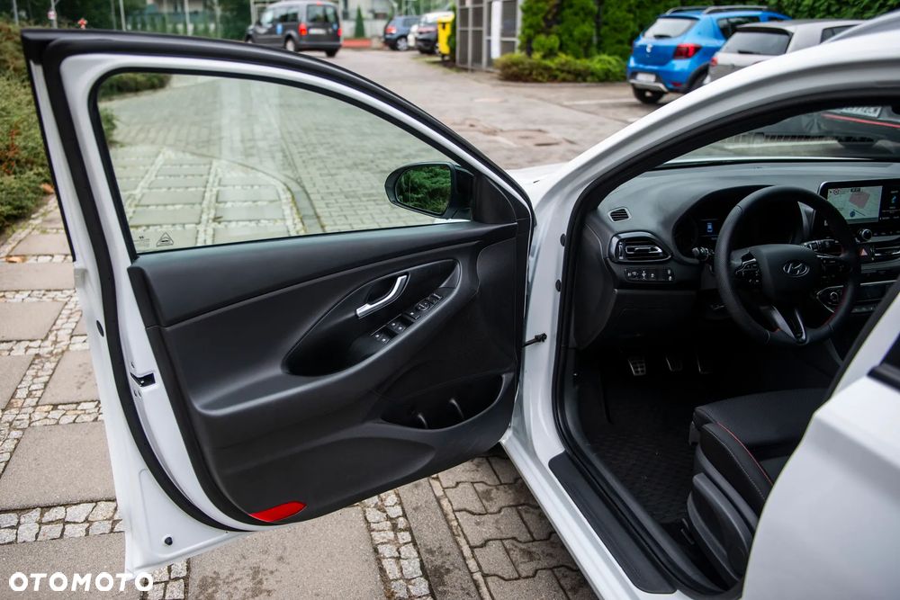 Hyundai i30 1.5 T-GDI 48V-Hybrid N-Line - 14