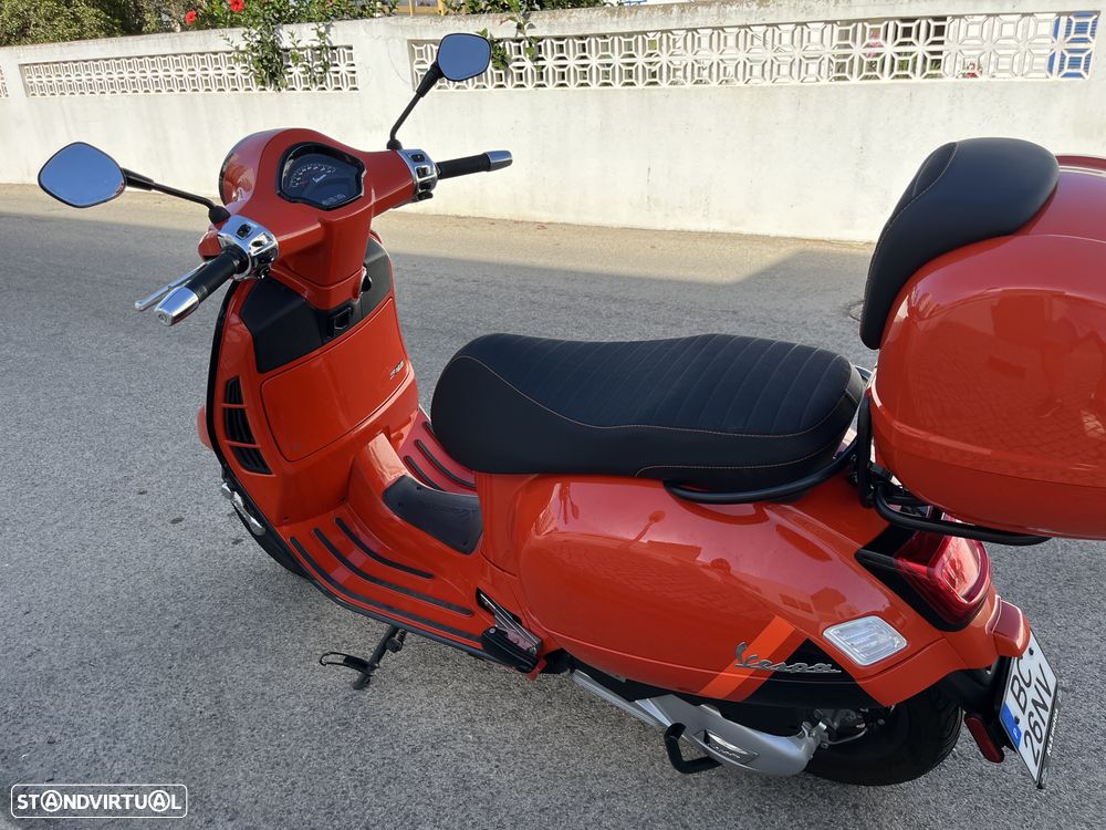Piaggio Vespa GTS - 2