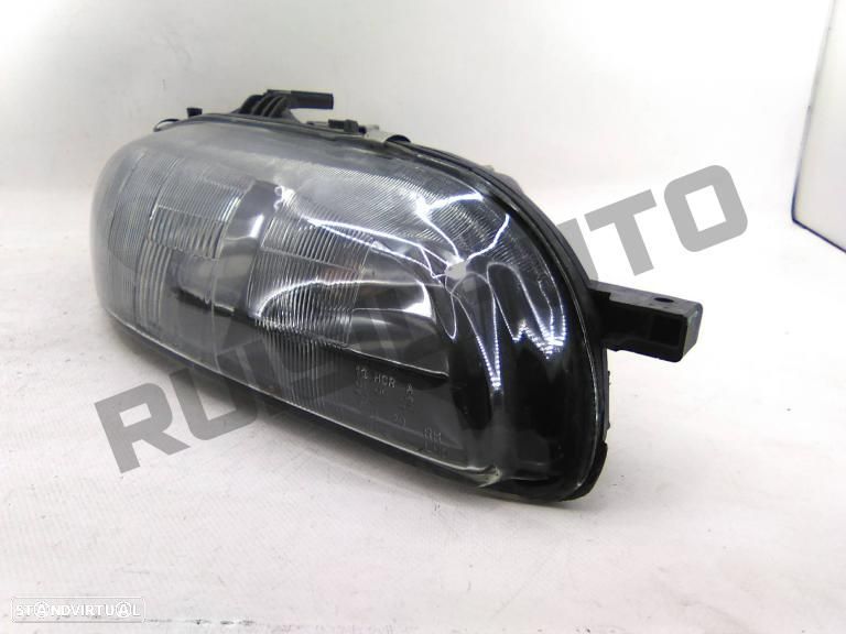 Ótica / Farol Direito  Fiat Brava [1995_2001] 1.4 - 2