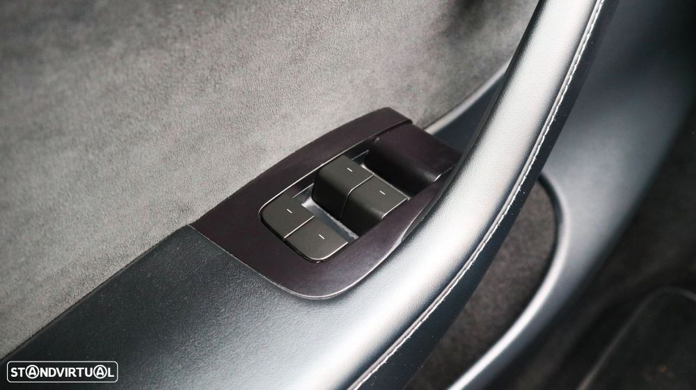 Tesla Model Y Tração Traseira - 20