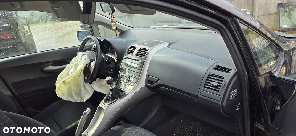 TOYOTA AURIS radio oryginał fabryczne - 1