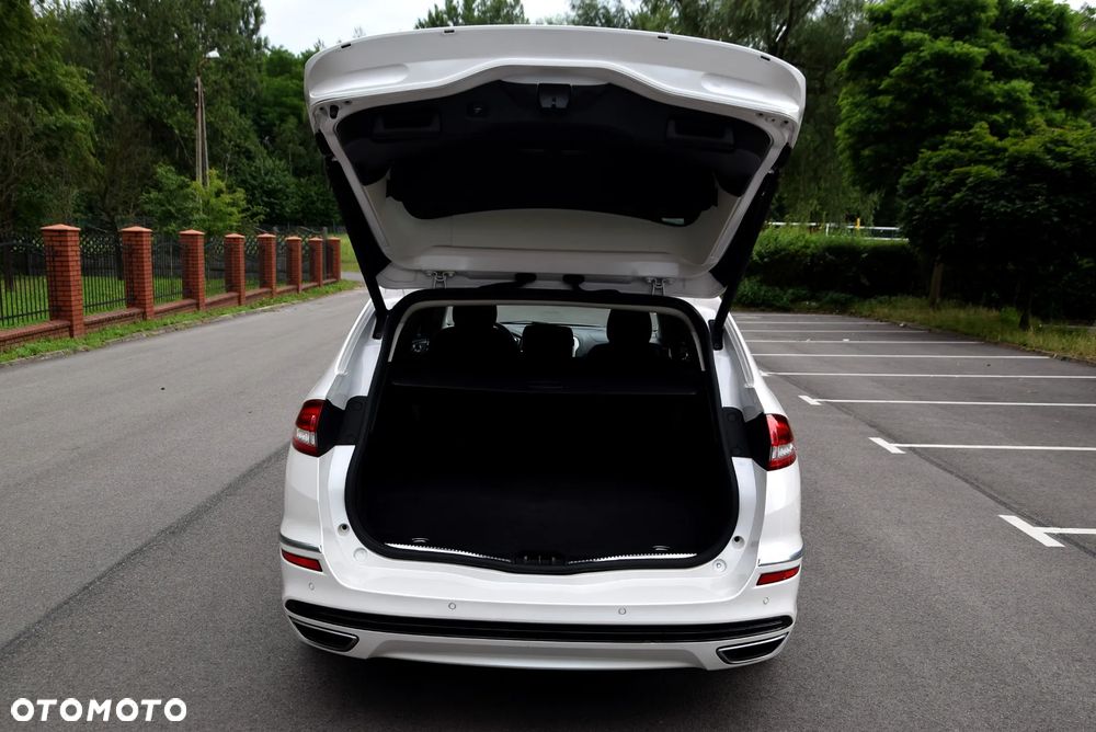 Ford Mondeo 2.0 Hybrid Vignale Plus - 10