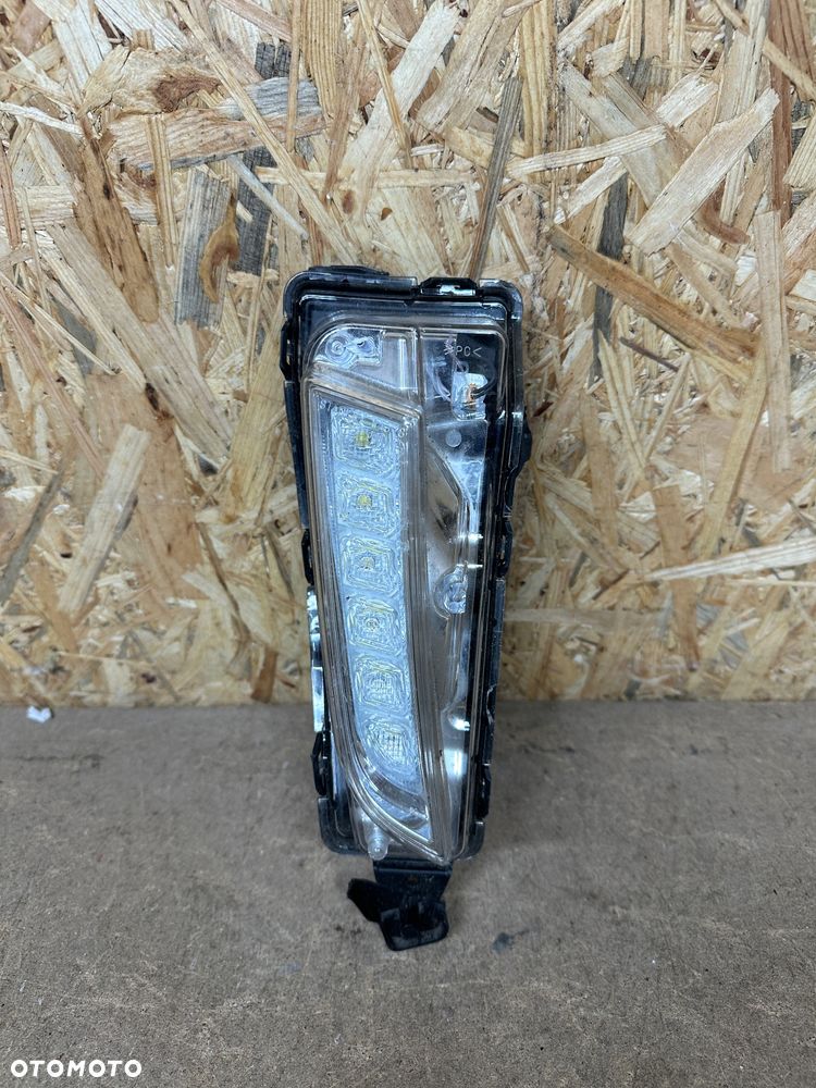 SUZUKI VITARA II HALOGEN DRL PRAWY W1378 - 1