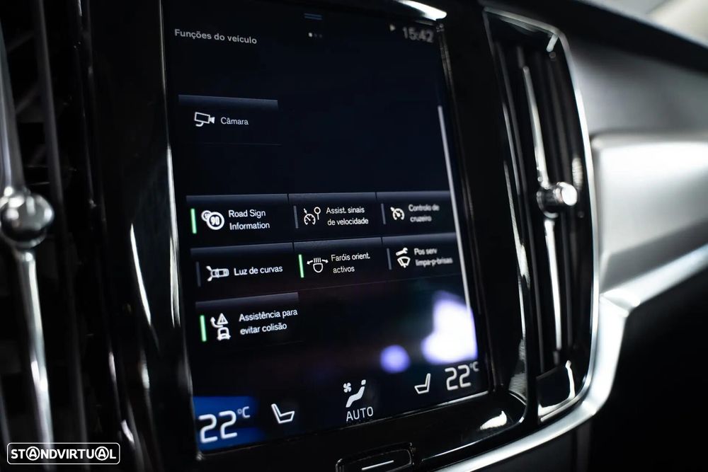 Volvo S90 2.0 D4 Momentum Geartronic - 29