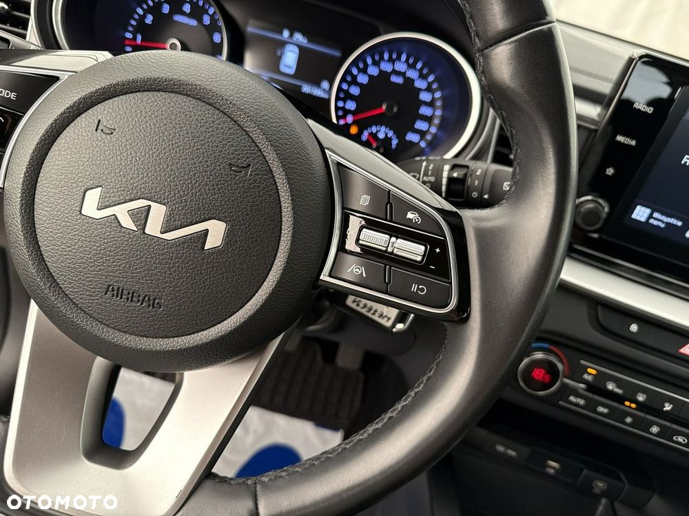 Kia Ceed 1.5 T-GDI M - 26