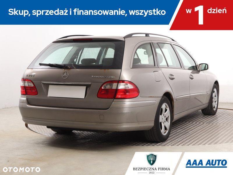 Mercedes-Benz Klasa E - 7