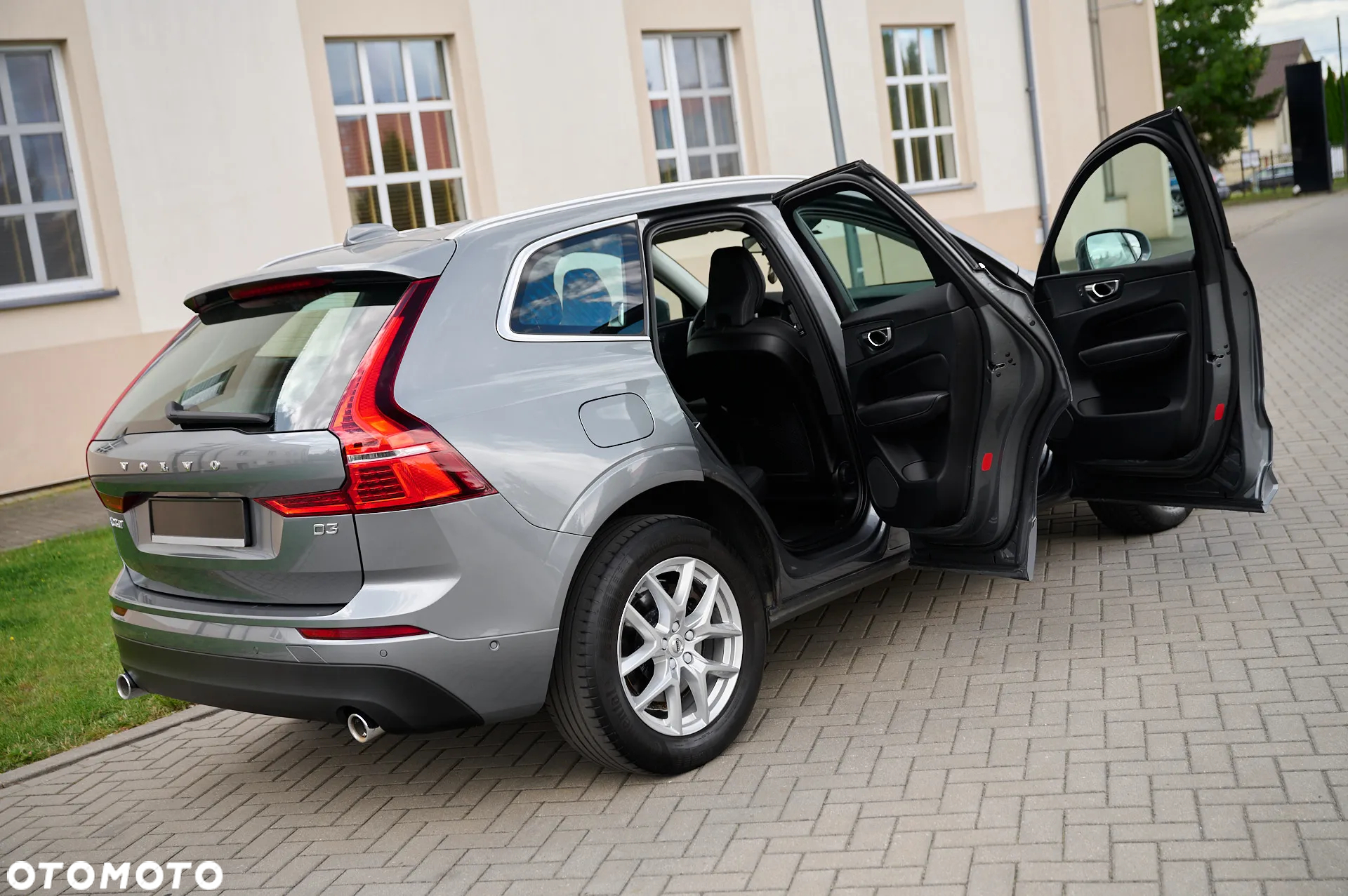 Volvo XC 60 D3 Momentum Pro - 24