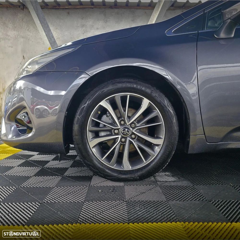 Toyota Avensis Touring Sports 1.6 D-4D Luxury+GPS - 13