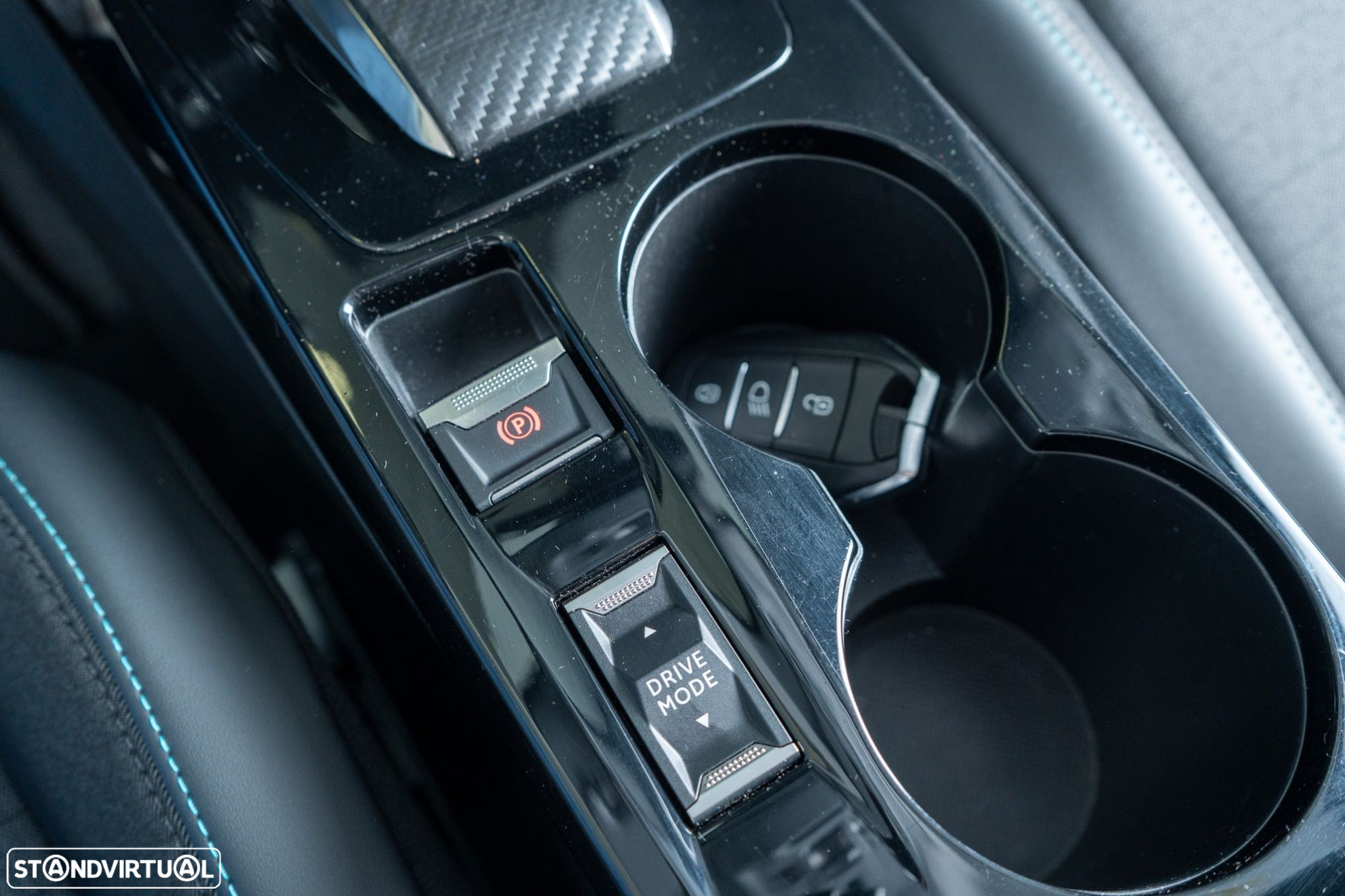 Peugeot e-2008 50 kWh Allure - 9