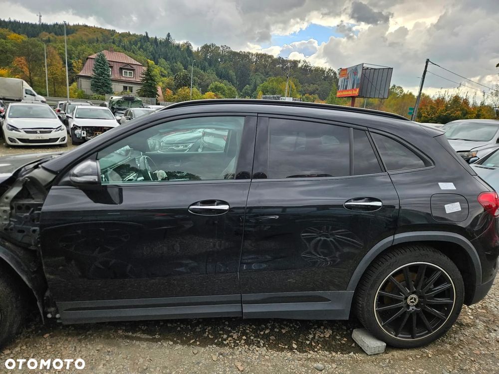 Mercedes-Benz GLA 250 e 8G-DCT AMG Line Advanced Plus - 29