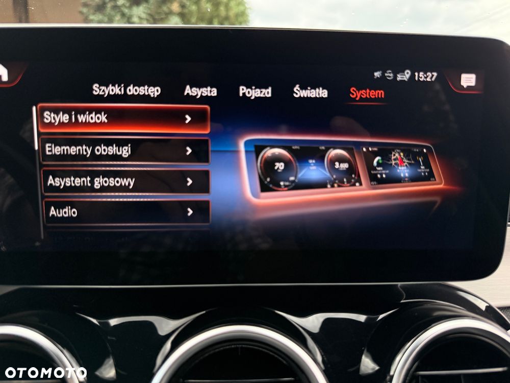 Mercedes-Benz GLC 300 4Matic 9G-TRONIC AMG Line Plus - 33