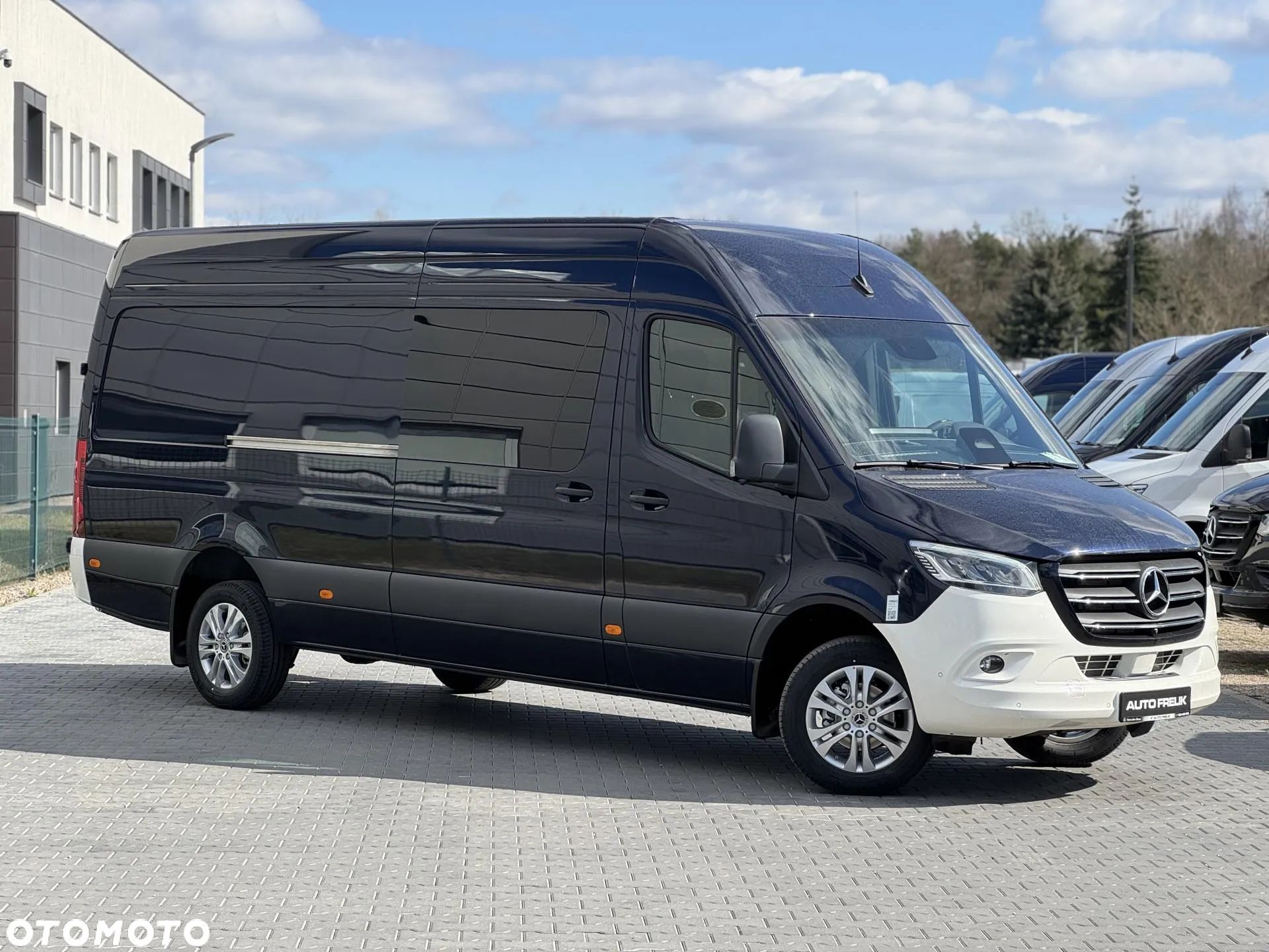 Mercedes-Benz Sprinter - 1